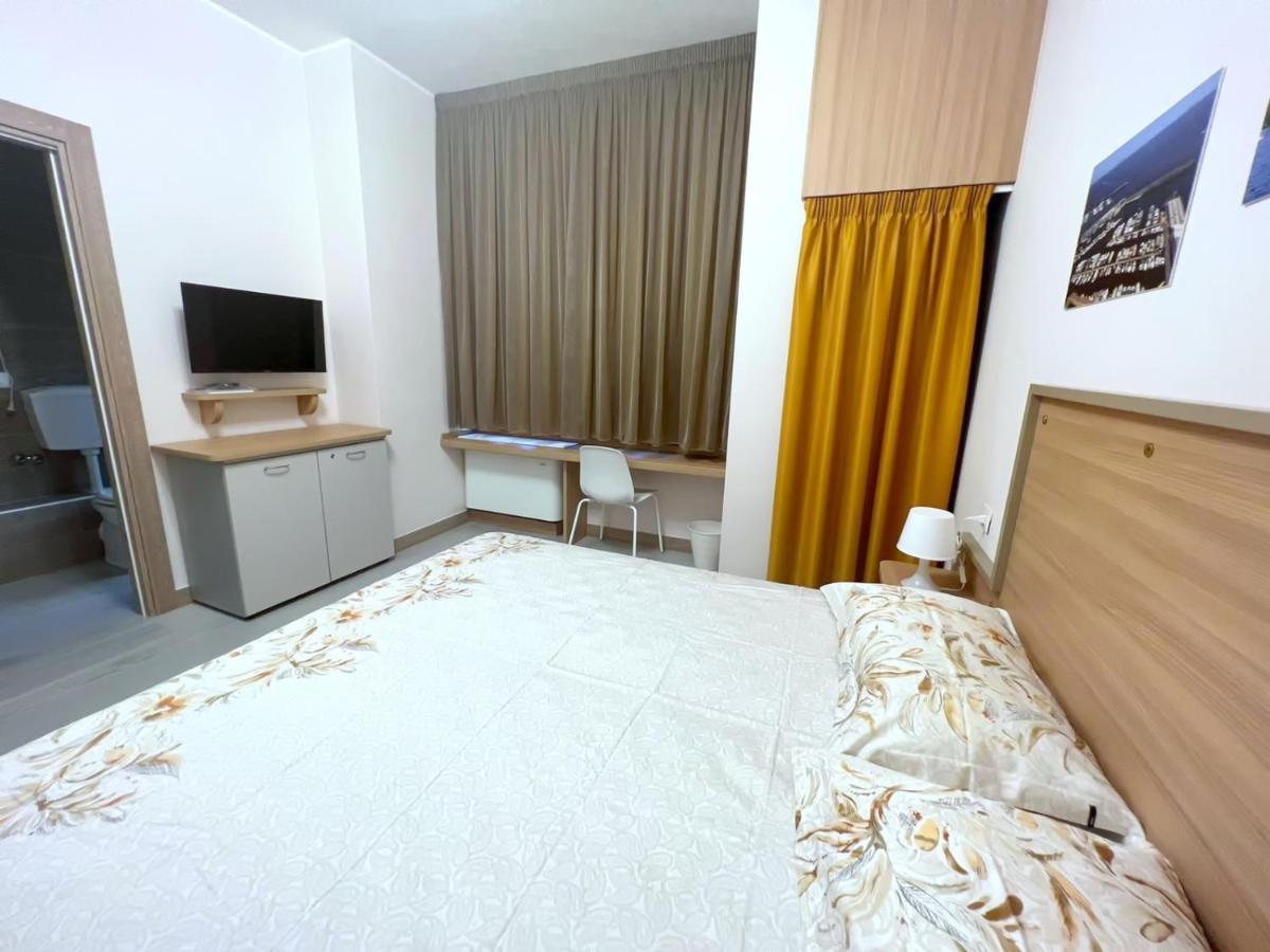 Sissi Comfort Rooms Foresteria Lombarda Monza Kültér fotó