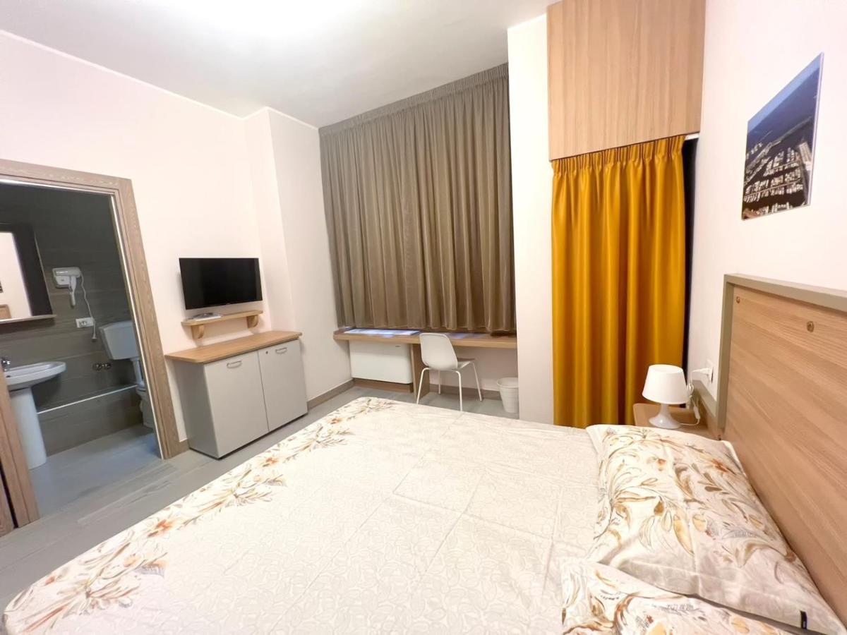 Sissi Comfort Rooms Foresteria Lombarda Monza Kültér fotó