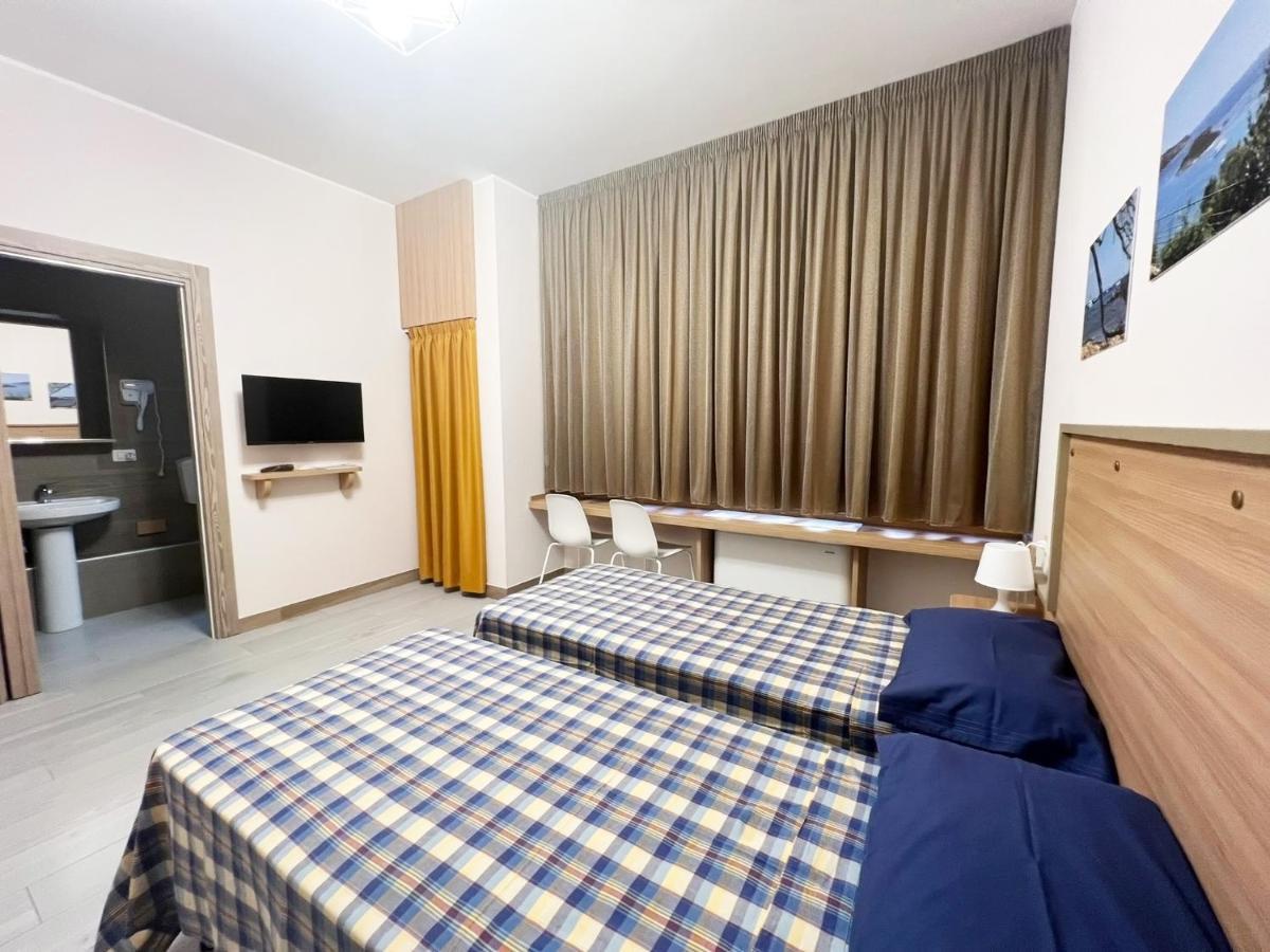 Sissi Comfort Rooms Foresteria Lombarda Monza Kültér fotó