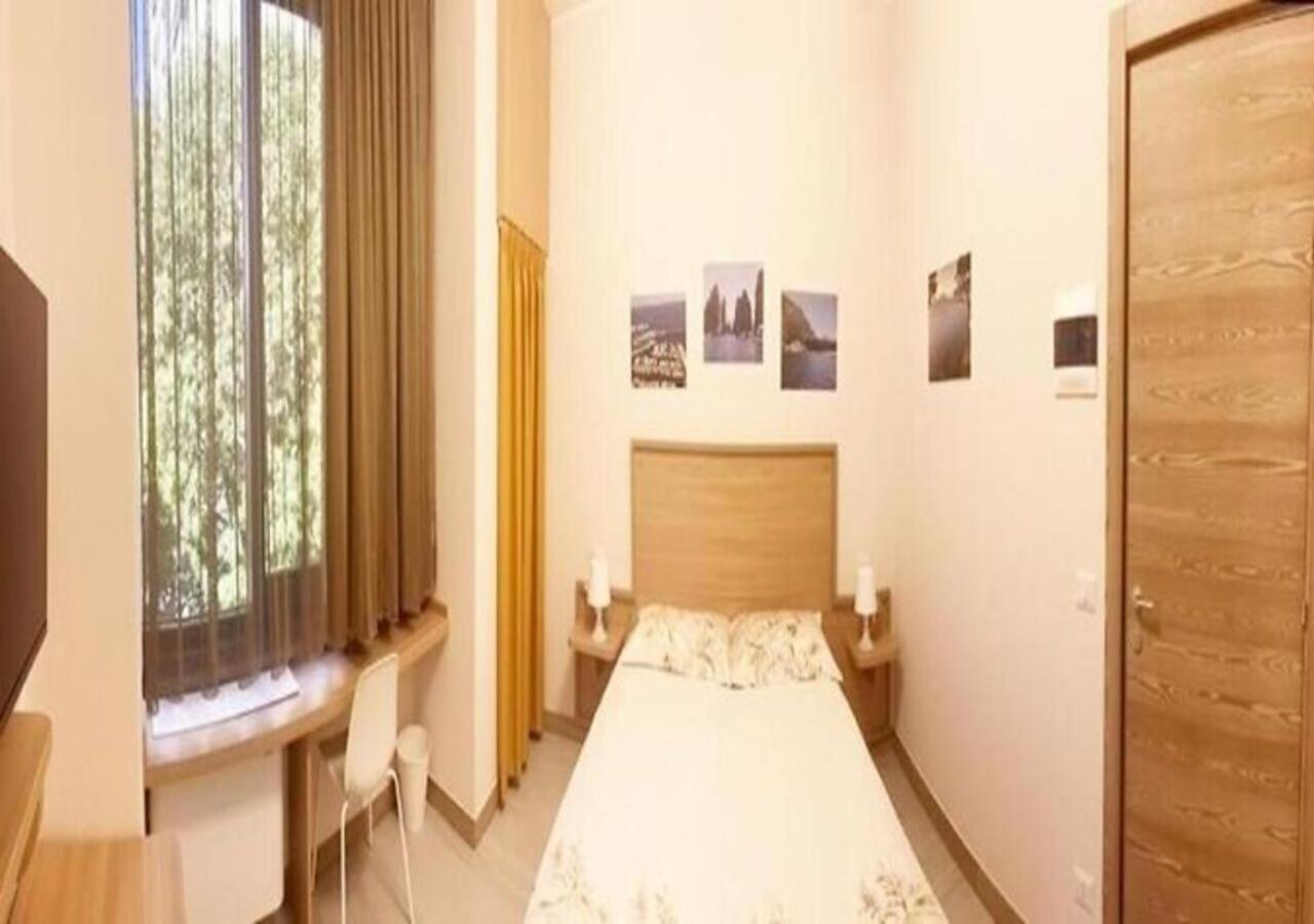 Sissi Comfort Rooms Foresteria Lombarda Monza Kültér fotó