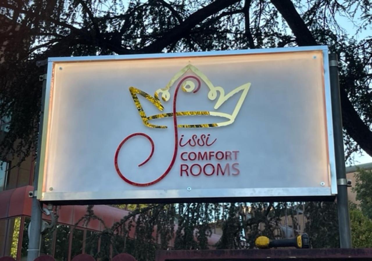 Sissi Comfort Rooms Foresteria Lombarda Monza Kültér fotó